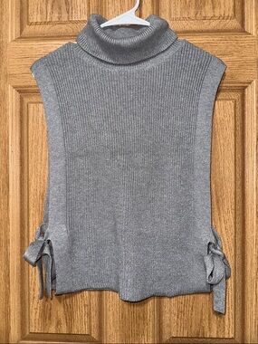 Athleta Gray Sleeveless Turtleneck Knit Tank with Side Ties